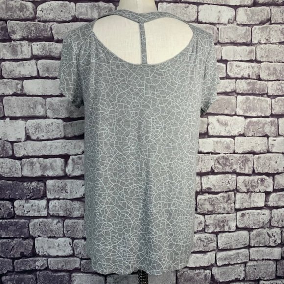 RVCA Gray Cage Style Top Size L - Picture 6 of 9